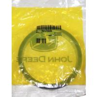 John Deere RE520035 Сальник