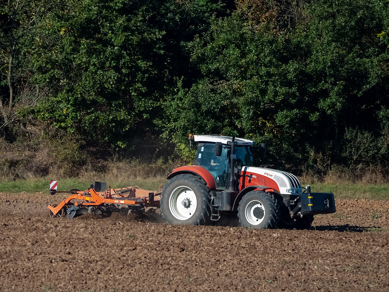 Kuhn Cultimer L 400 — глубокорыхлитель