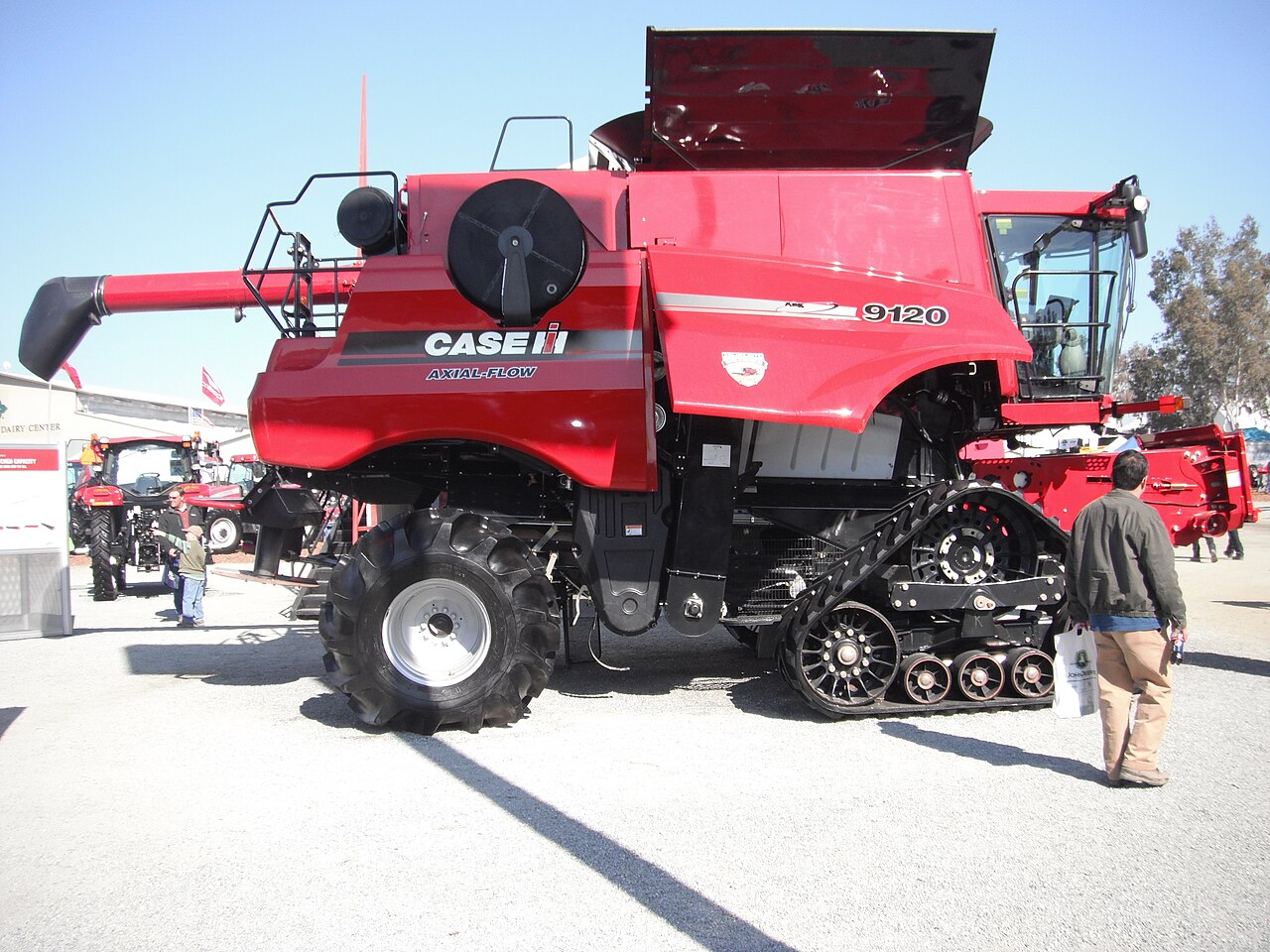 Зерноуборочный комбайн Case IH Axial-Flow 9120