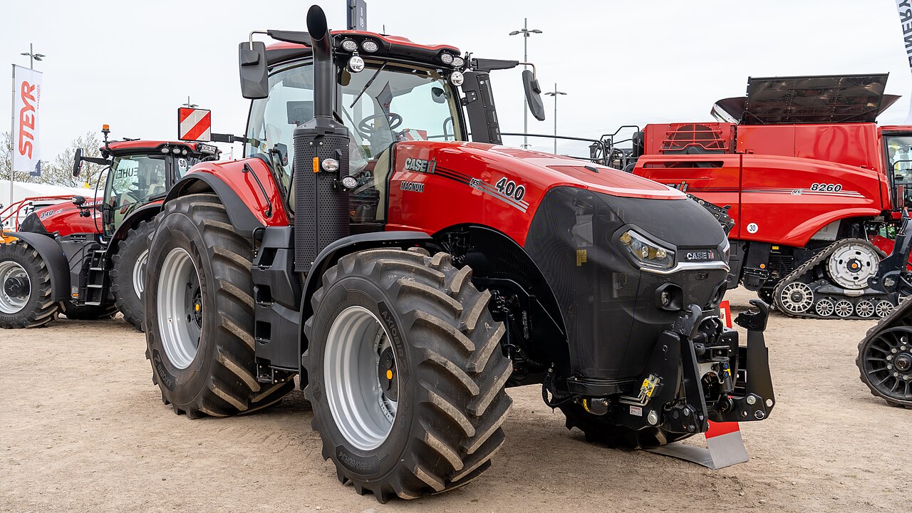 Трактор Case IH Magnum 400 — флагман линейки (AGRA 2024)